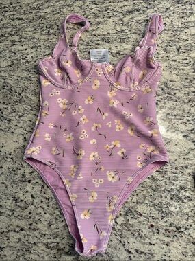 NWT Billabong Lavender Floral Ribbed One-Piece Swimsuit